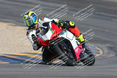 media/Nov-15-2024-CVMA Friday Practice (Fri) [[b142d29251]]/4-Group 4 and Trackday/Session 2 (Turn 10)/